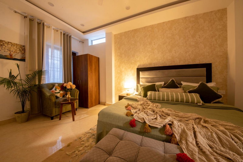 Perfectstayz Luxe mall road - Free Parking, Mussoorie, India