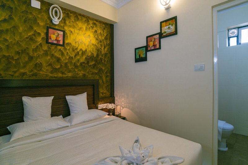 Blue Bell Airport Hotel, Aluva, India