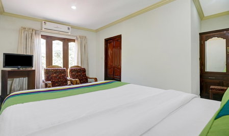 Itsy Hotels The Waters Edge Beach Resort, Kovalam, India