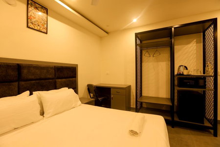 Coastal Pearl Hotel Miramar Panaji, Panaji, India