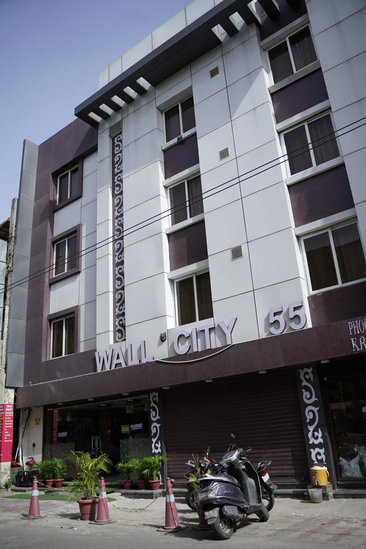 Hotel Wall City 55 - Near NDLS Station & Connaught Place, Indien