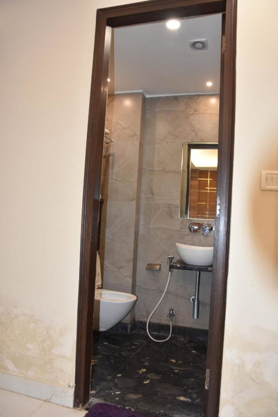Hotel Wall City 55 - Near NDLS Station & Connaught Place, New Delhi, India