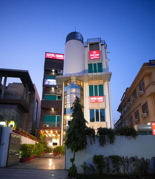 Hotel Haris MG Road Gurugram, Gurgaon, India
