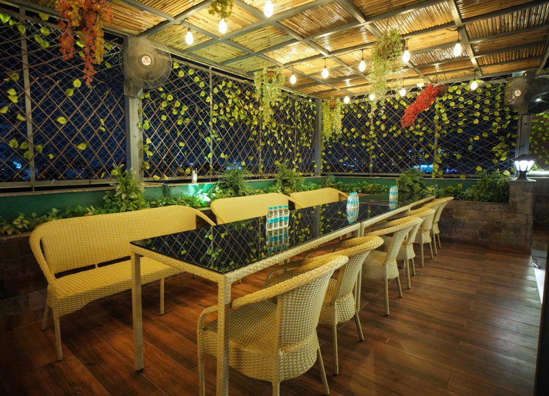 Hotel Haris MG Road Gurugram, Gurgaon, India