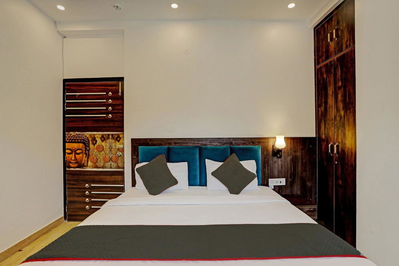 Super Collection O Sector 55 Noida Near Noida Stadium, Noida, India
