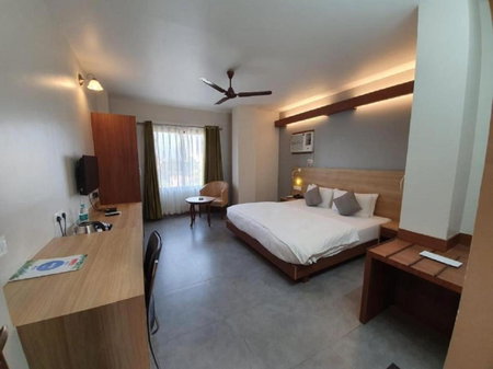 Hotel Gulmohar Grand, Jorhāt, India