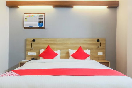 Hotel Gulmohar Grand, Jorhāt, India