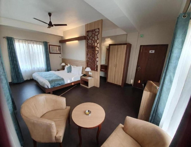 Hotel Gulmohar Grand, Jorhāt, India