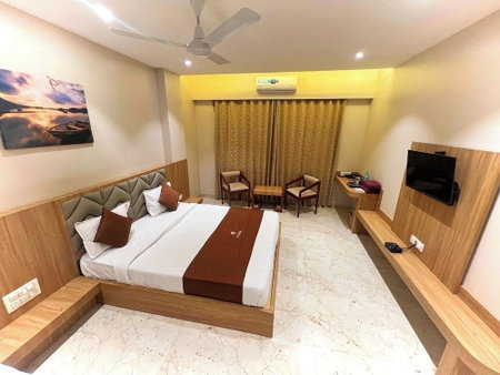 Hotel 9 Coin, Rahata, India