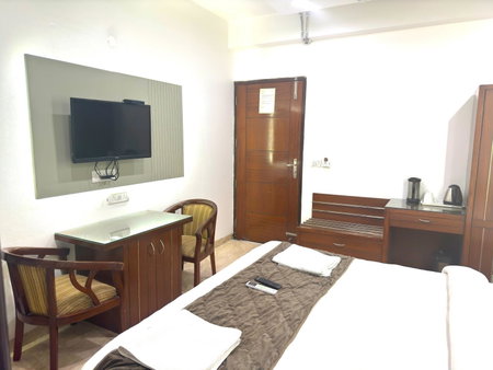 Hotel The Daanish Residency - Karol Bagh, New Delhi, India