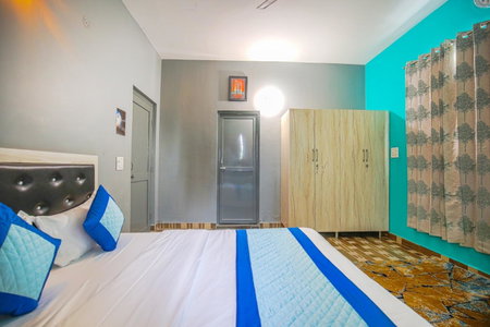 The Bunksters Bir, Bīr, India