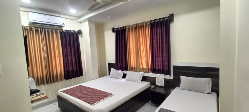 Hotel Sai viraj palace, Shirdi, India