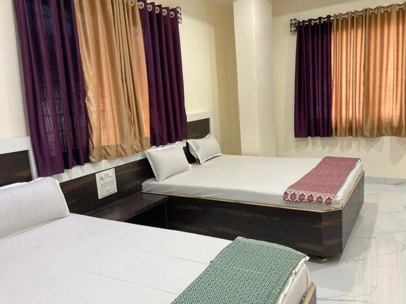 Hotel Sai viraj palace, Shirdi, India