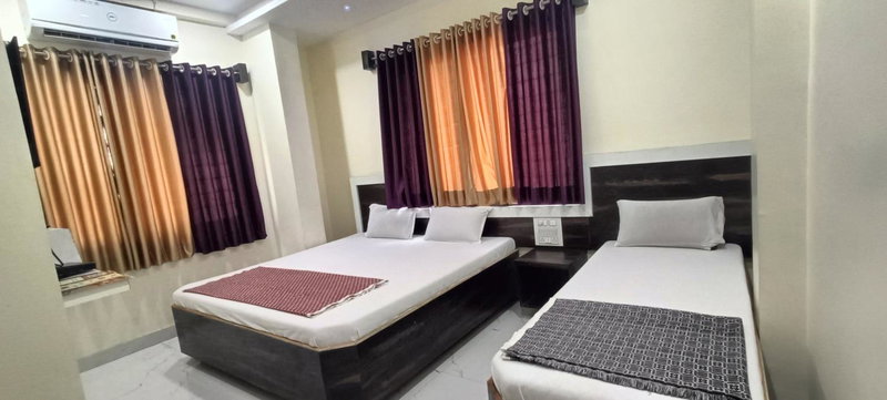 Hotel Sai viraj palace, Shirdi, India