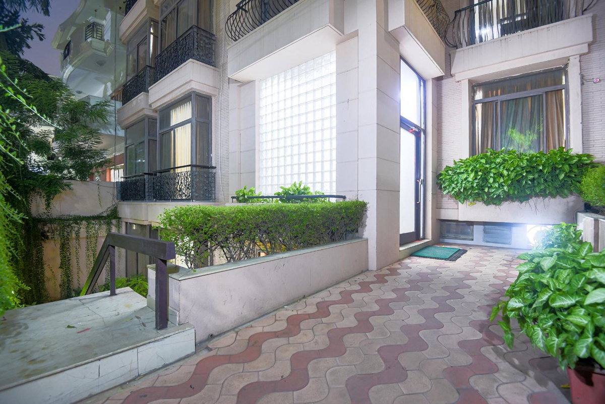 BedChambers Serviced Apartments, Sector 40, India
