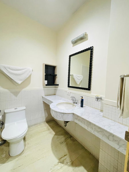 BedChambers Serviced Apartments, Sector 40, Gurgaon, India