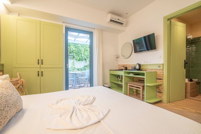 Saronis Hotel Agistri - Adults Only, Skala, Greece