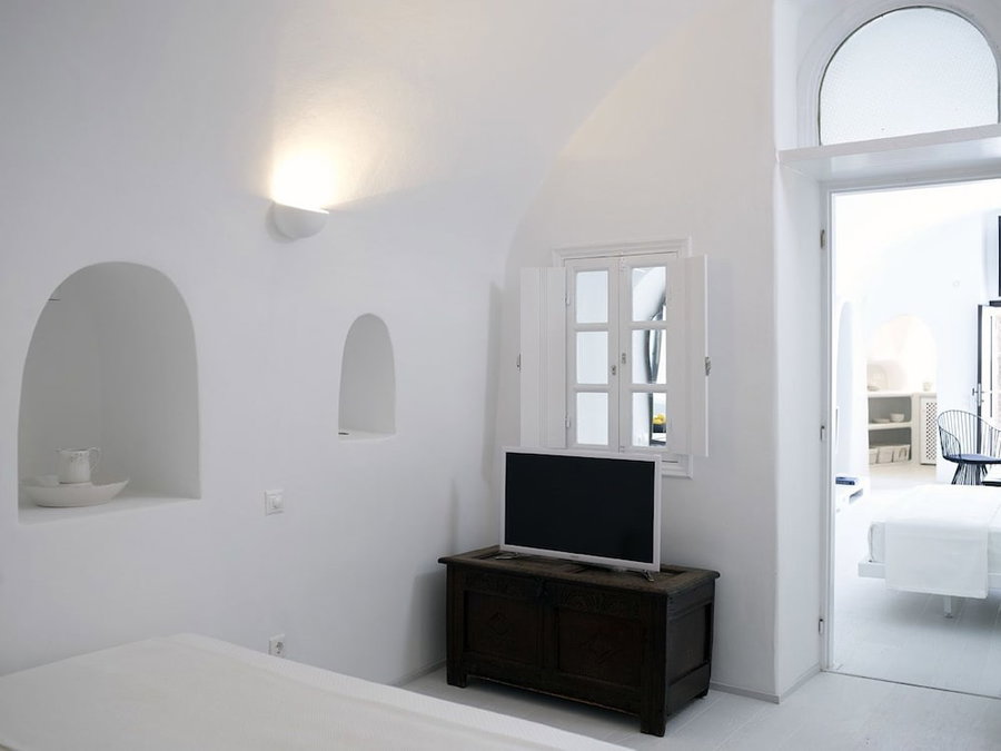 1864 The Sea Captain's House, Santorini, Greece