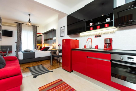 Downtown Luxury Boutique Suites : the red suite, Thessaloniki, Greece