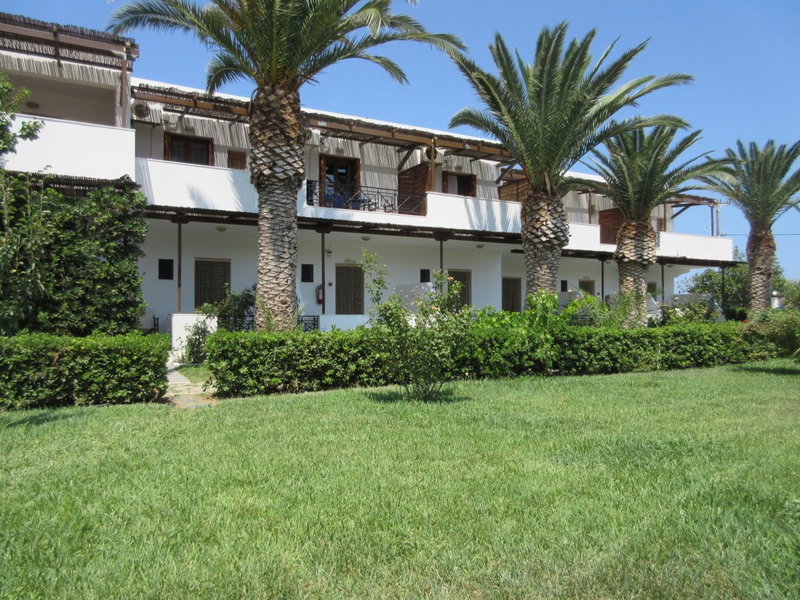Meroi Studios, Skiros, Greece