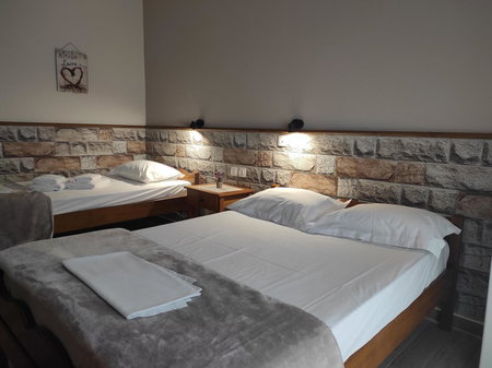 Ενοικιαζόμενα Δωμάτια Ενιπεύς- Rooms Enipeas, Litochoro, Greece