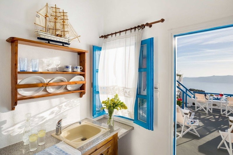 Annio Flats, Santorini, Greece