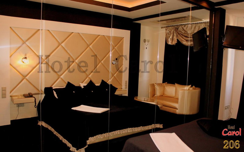 Carol Hotel, Piraeus, Greece