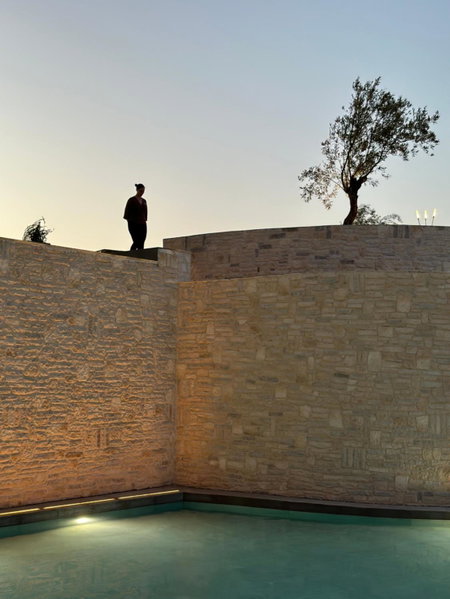 King Jason Zante – Designed for Adults, Plános, Greece