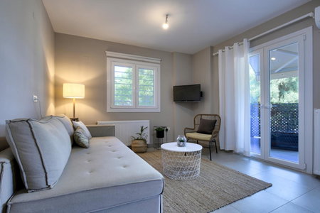 Sti Chora Apartments, Lefkada Town, Greece