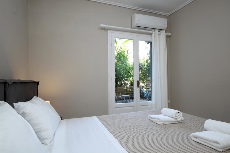 Sti Chora Apartments, Lefkada Town, Greece