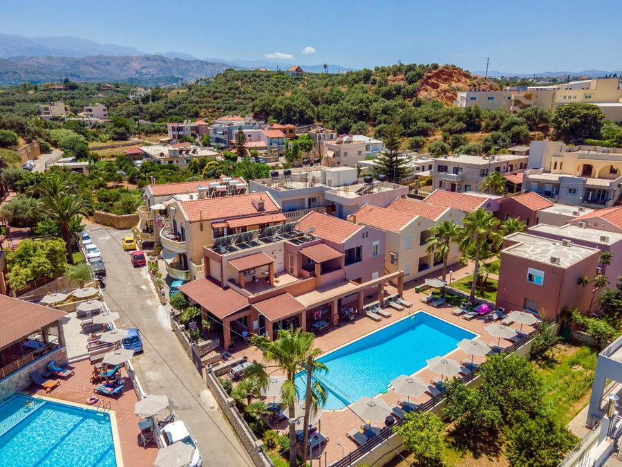 Theos Holidays Apartments, Kato Daratso, Greece