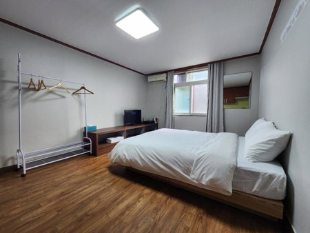 Sorak Y Hostel, Sokcho, South Korea