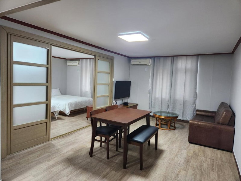 Sorak Y Hostel, Sokcho, South Korea