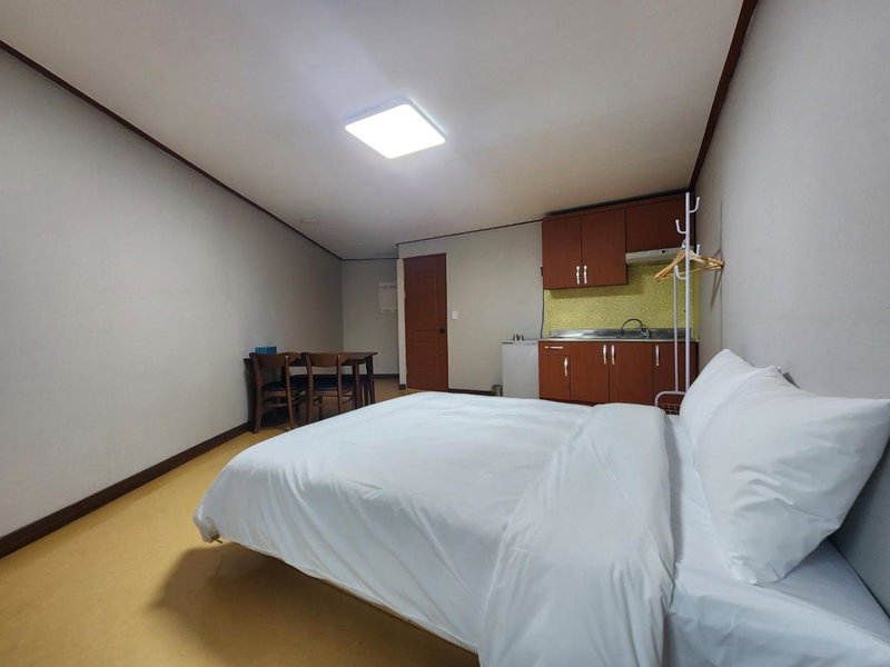 Sorak Y Hostel, Sokcho, South Korea