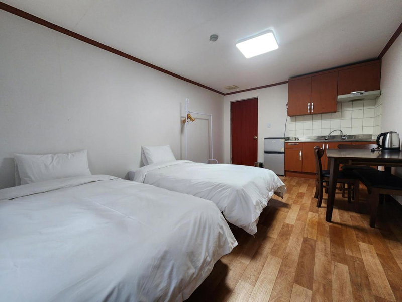 Sorak Y Hostel, Sokcho, South Korea