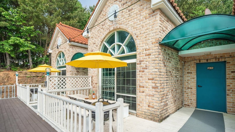Taean Atirans Beach Pension, Taean, South Korea
