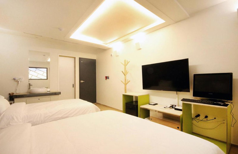 Bandal Hotel, Busan, South Korea