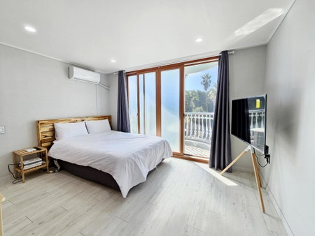 Greenside Pension, Seogwipo, South Korea