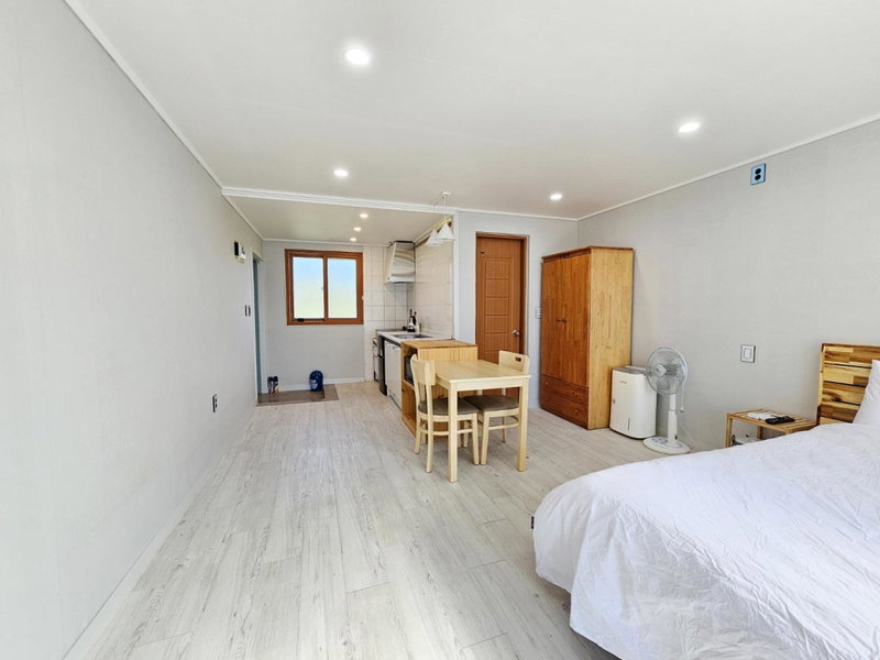 Greenside Pension, Seogwipo, South Korea