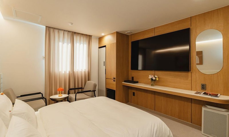 Chuncheon Hound Hotel Namchuncheon Station, Chuncheon, South Korea