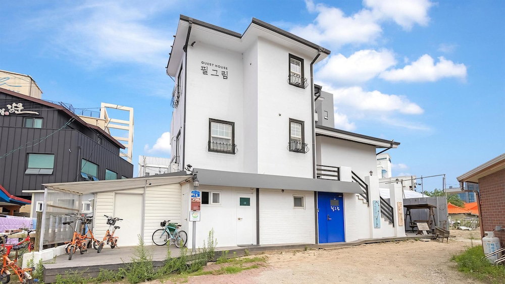 Hotel · Gangneung Pilgrim Pension, Gangneung