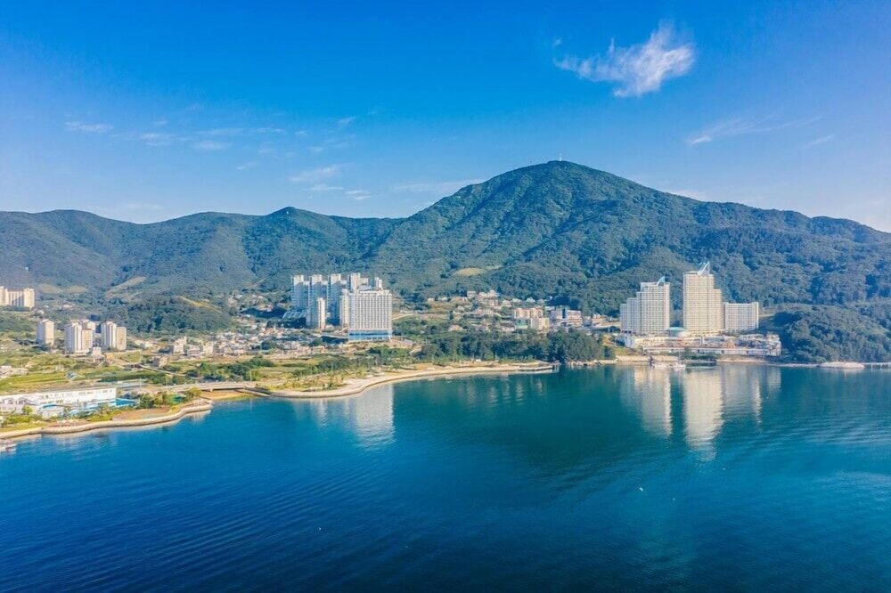 Star moon Pension, South Korea