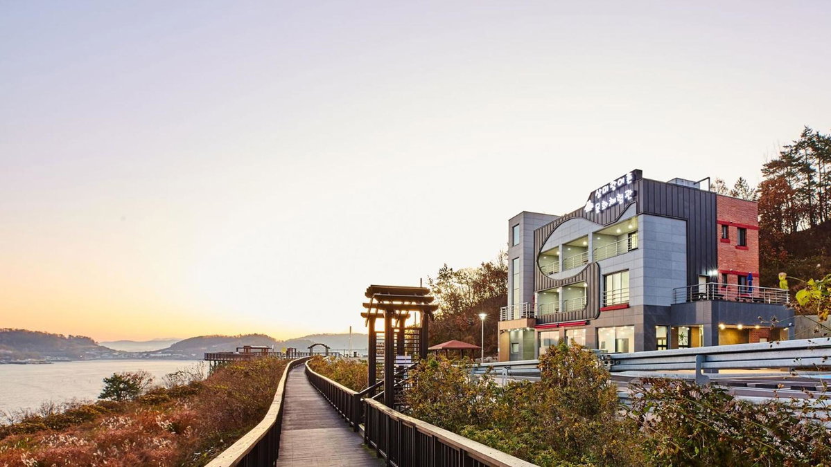 Hotel · Yeonggwang Sammirang Pension, Taech'imi