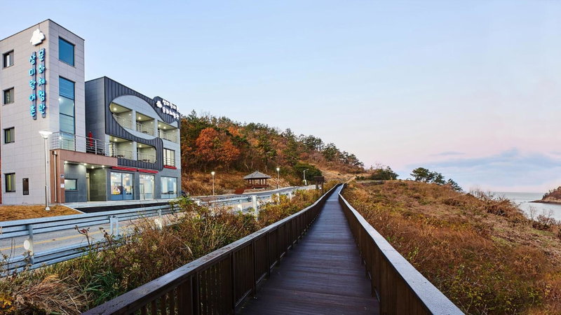 Yeonggwang Sammirang Pension, Taech'imi, South Korea