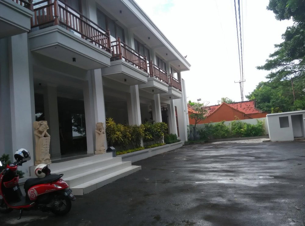 Hotel Wahyu Dana, Indonésie