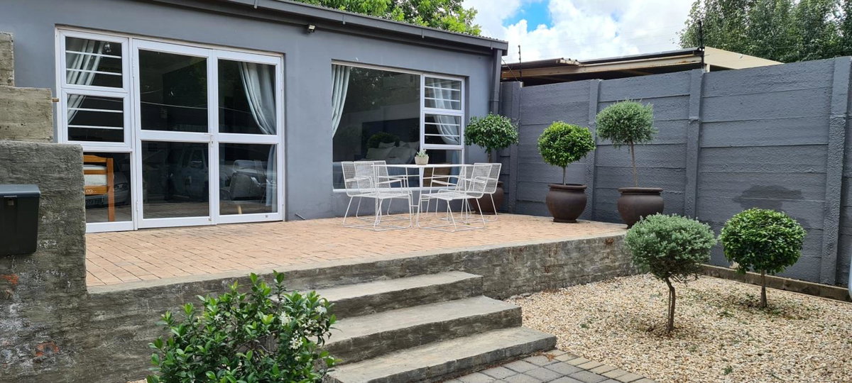 Emmaus Apartment, South Africa