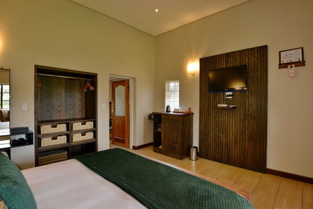 African Hills Safari Lodge & Spa, Magaliesberg, South Africa