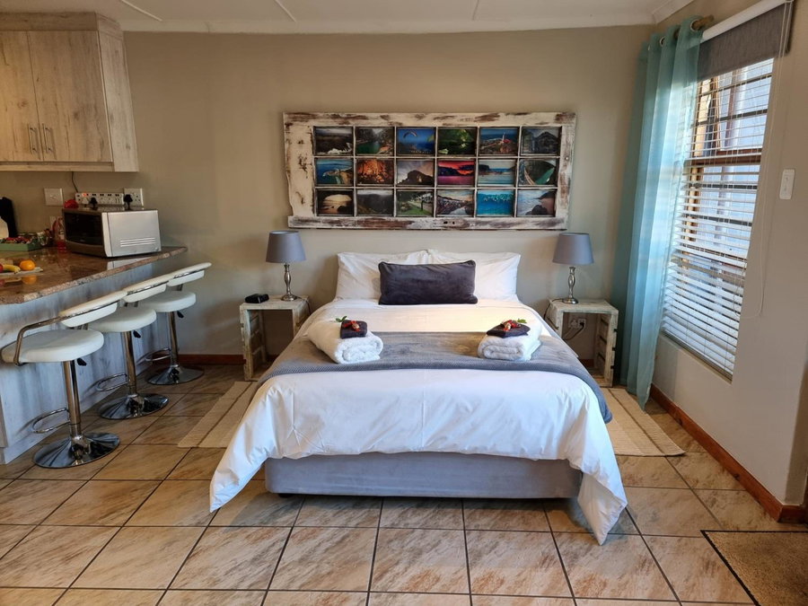 Dolphins Self-Catering Accommodation, George, South Africa