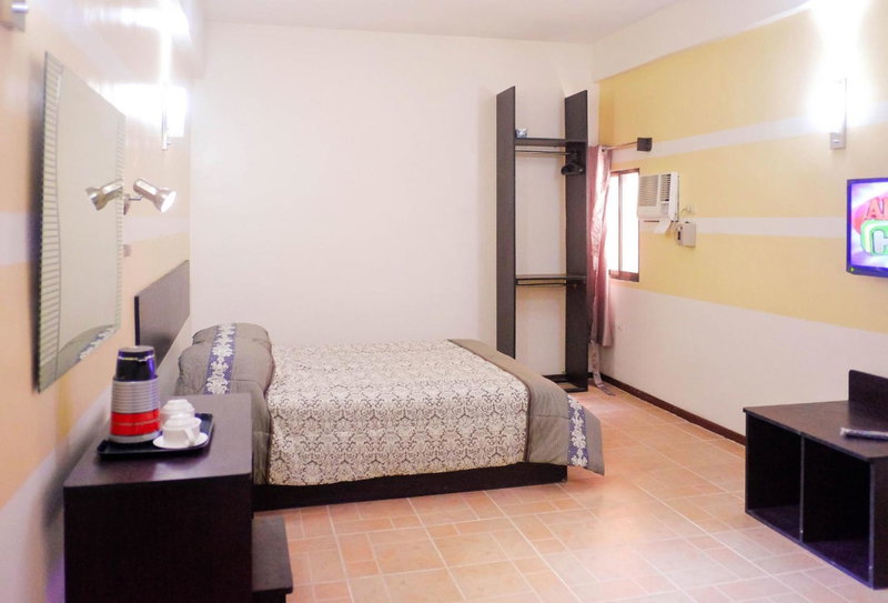 Metro Park Hotel Mandaue, Cebu City, Philippines