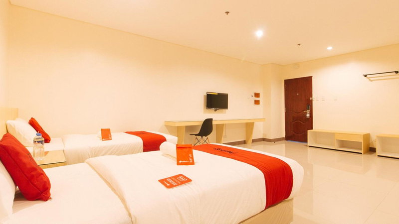 RedDoorz Plus @ Kaizen Suites Taft Avenue, Manila, Philippines